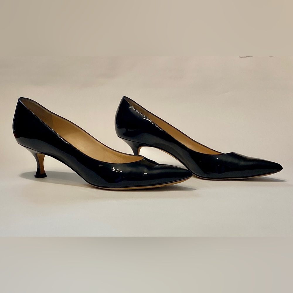 Manolo Blahnik Black Patent Nausikaba Pointed Pumps Size 42